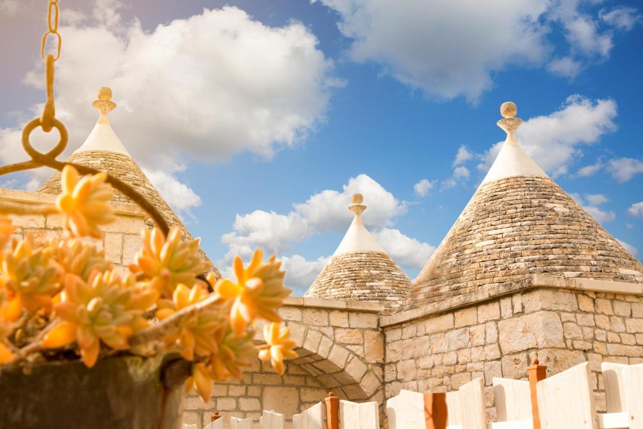Navolte Trulli E Quiete Con Piscina Locorotondo Exterior foto