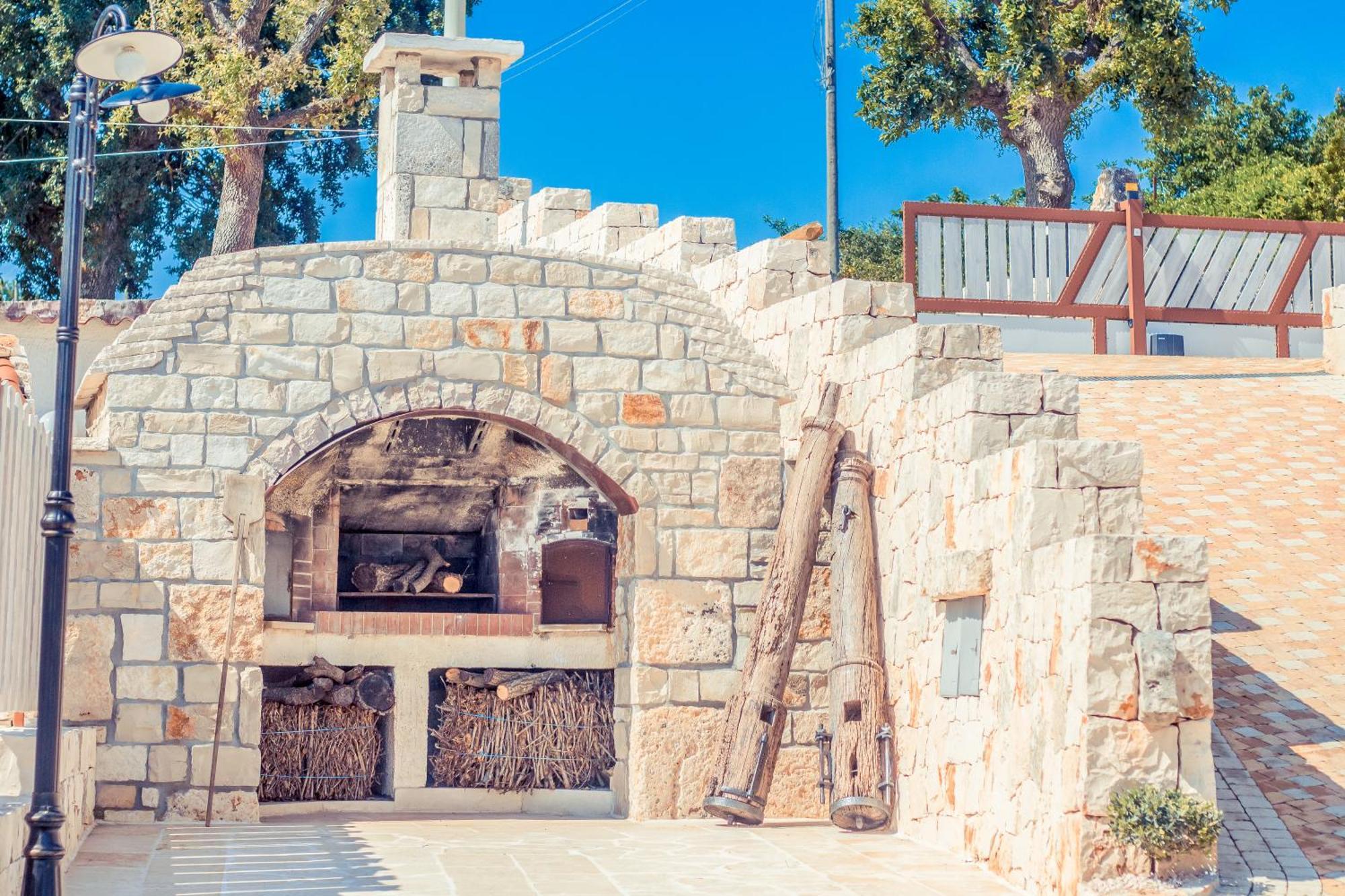 Navolte Trulli E Quiete Con Piscina Locorotondo Exterior foto