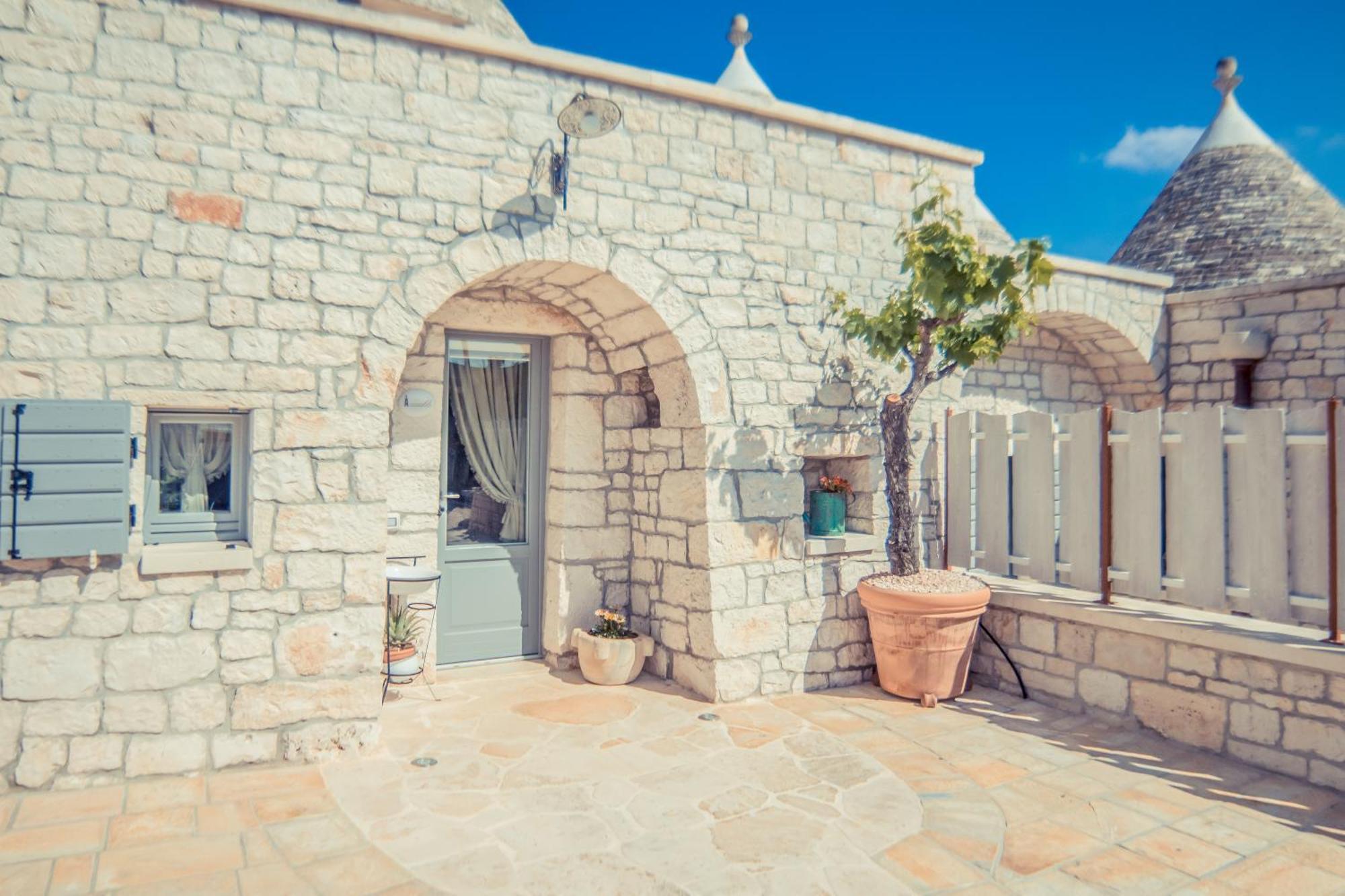 Navolte Trulli E Quiete Con Piscina Locorotondo Exterior foto
