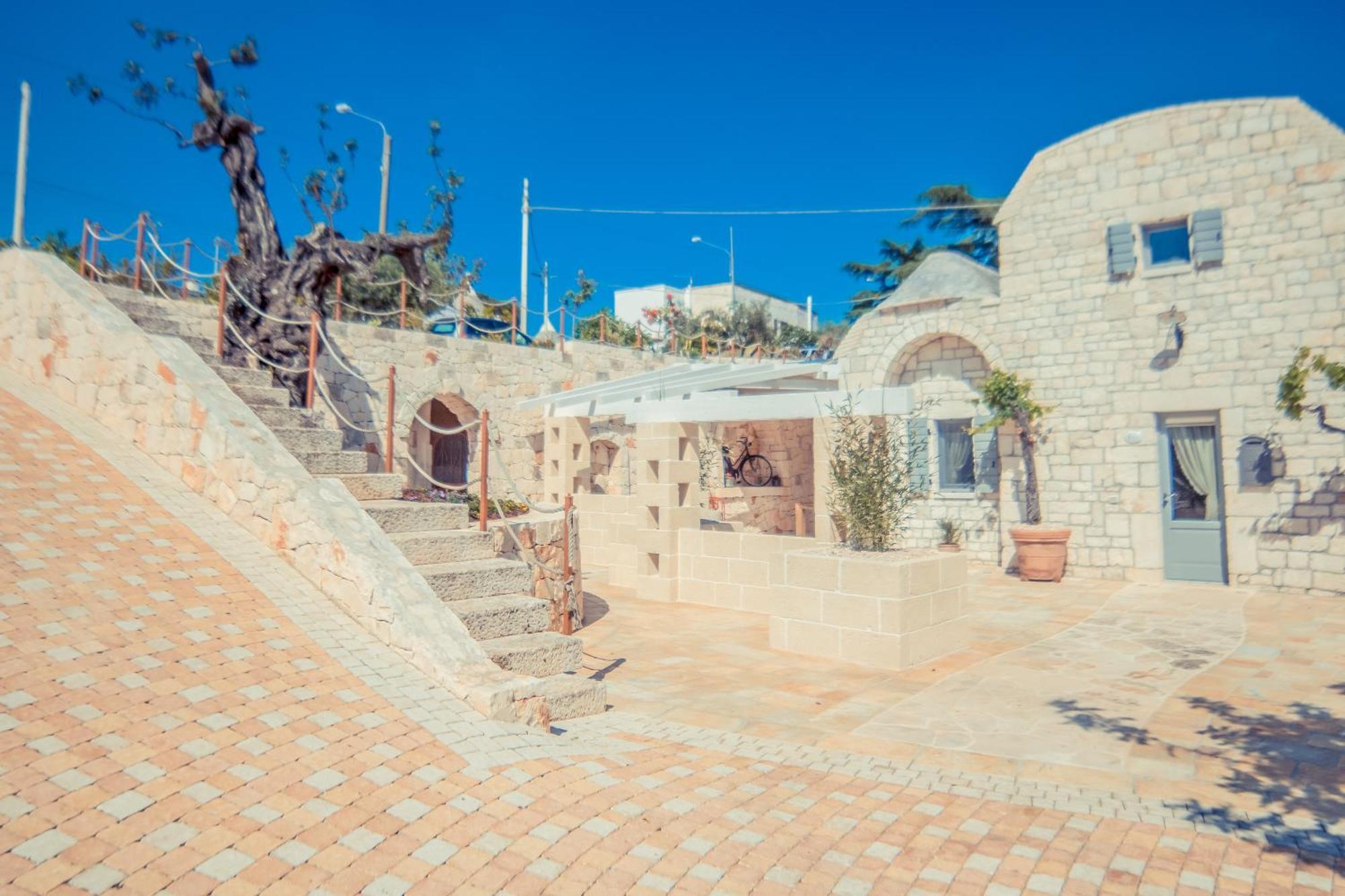 Navolte Trulli E Quiete Con Piscina Locorotondo Exterior foto